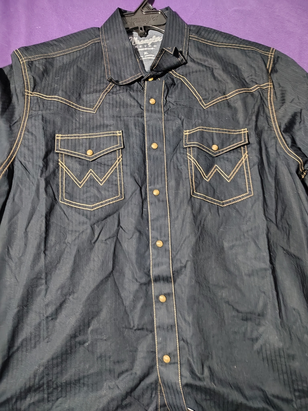 NWOT Wrangler Men’s Black Pinstripe Western Shirt - Picture 4 of 8